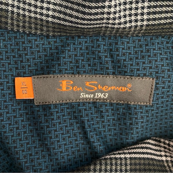 Ben Sherman Plaid Button Down Shirt - Picture 3 of 5